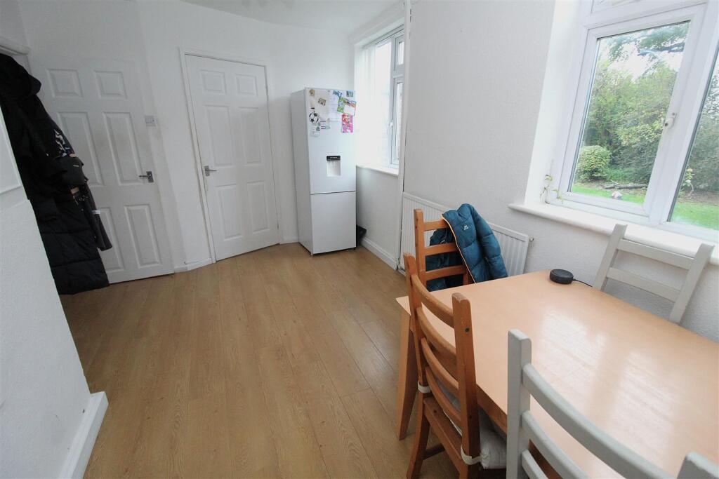Thompson Avenue, Ormskirk photo 3