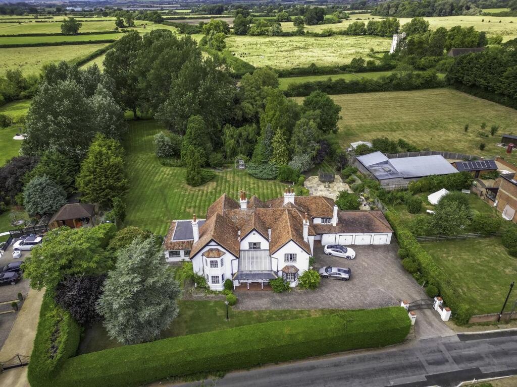Main image of property: Puttenham, Tring