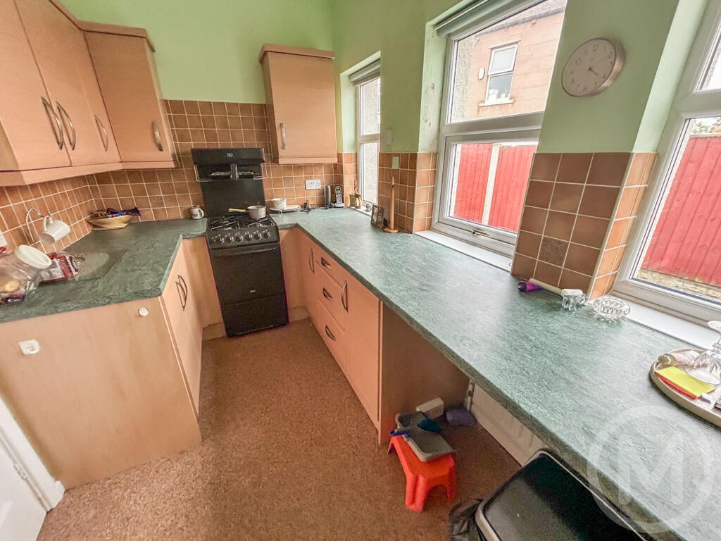 Carlton Grove, Bispham photo 4