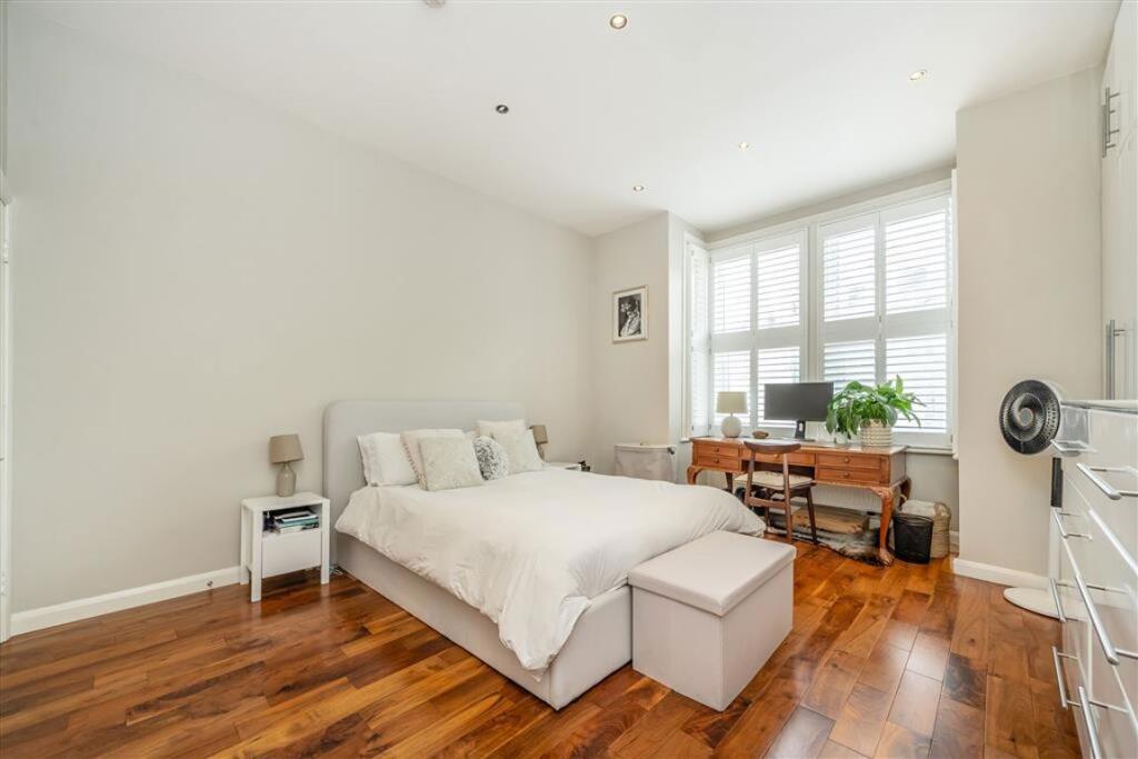 Apartment in London - View 4