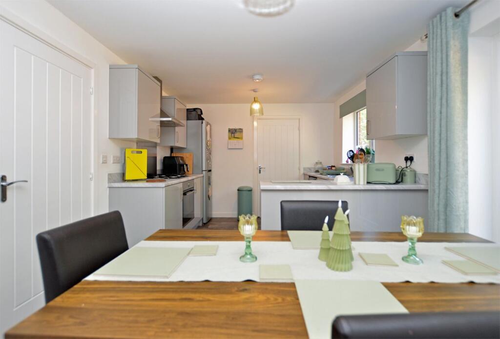 Family home located in the Market town of Swaffham photo 4