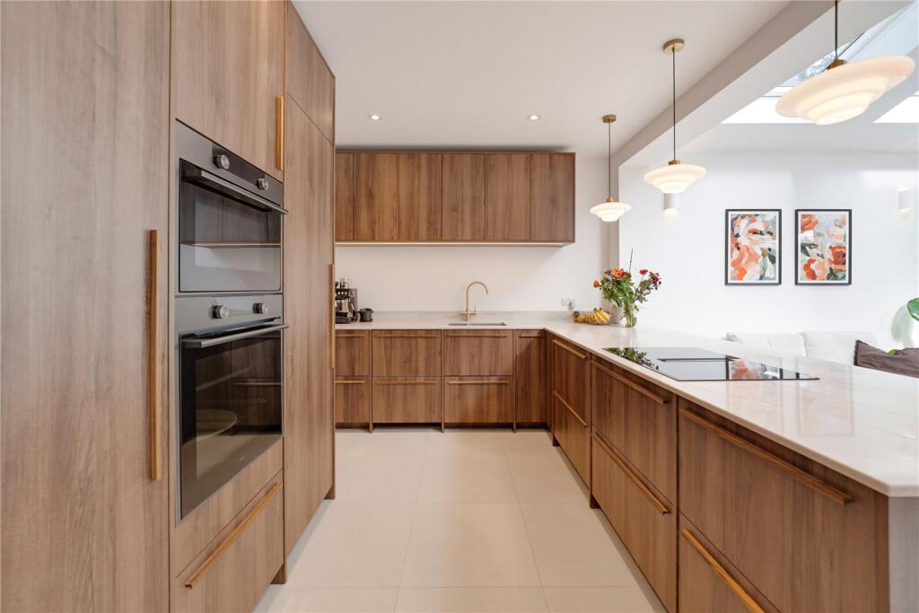 House in London, Upper Tooting, Furzedown - View 4