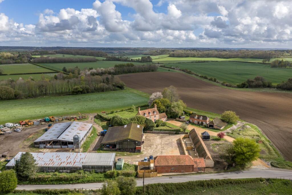 Kintbury Holt Farm Buildings &amp; Land
