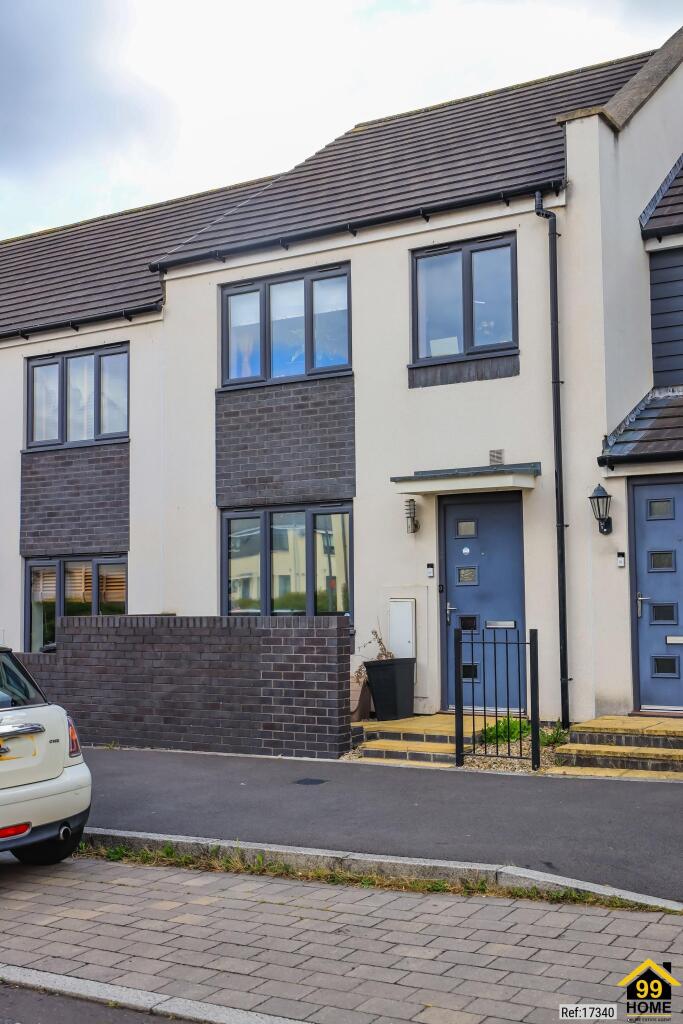 Main image of property: Wood Street, Patchway, Bristol, United Kingdom, BS34