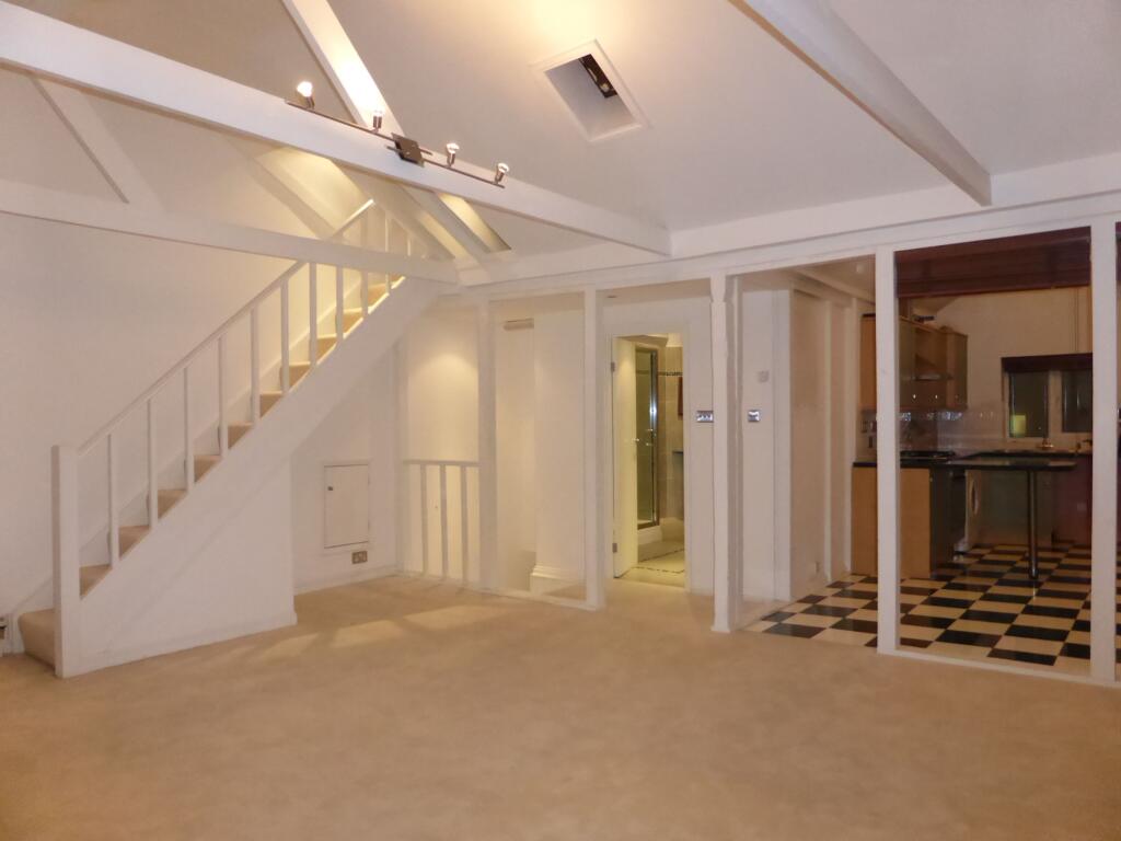 Main image of property: Old Steine - P1432