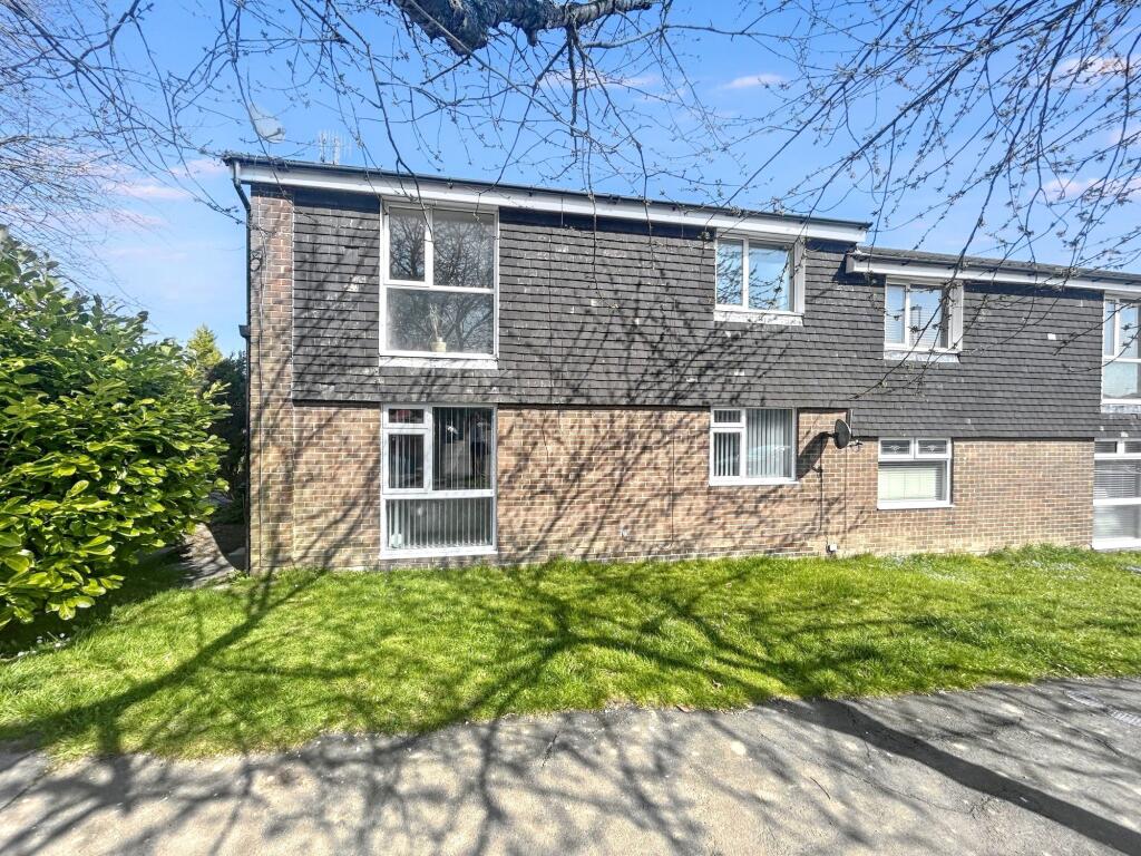 Main image of property: Calder Walk, Sunniside, Newcastle upon Tyne, Tyne and Wear, NE16 5XS