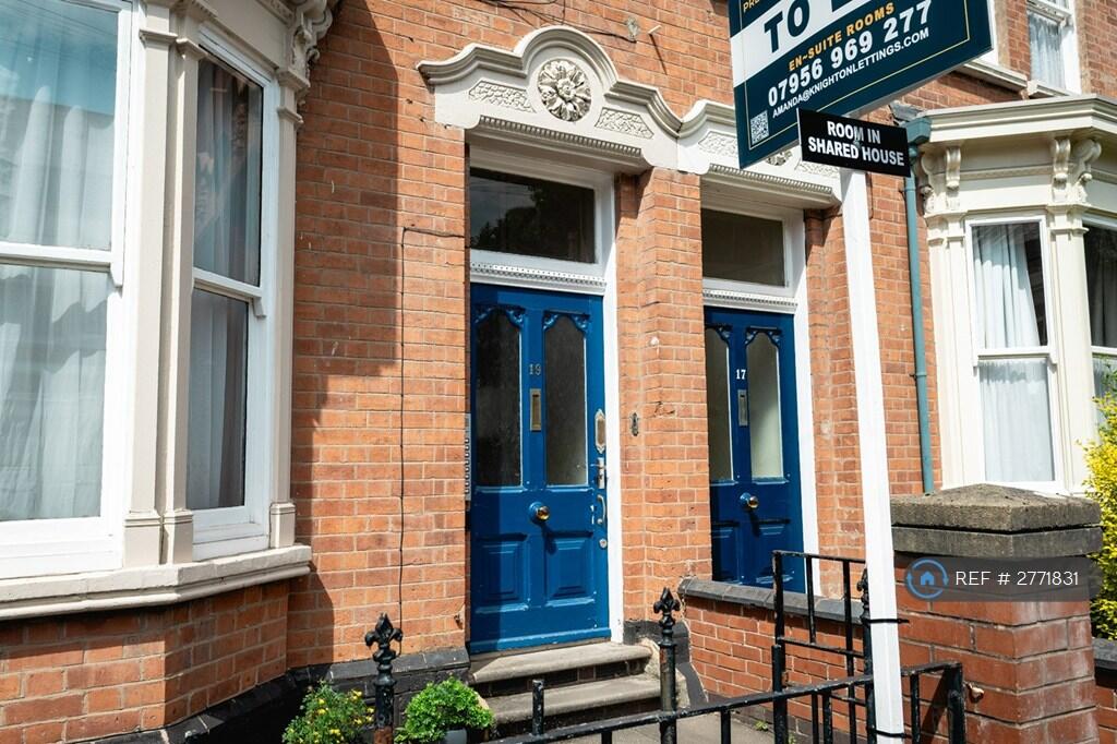 1 bedroom house share for rent