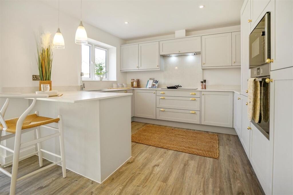 Thistle Close, Barlestone photo 3