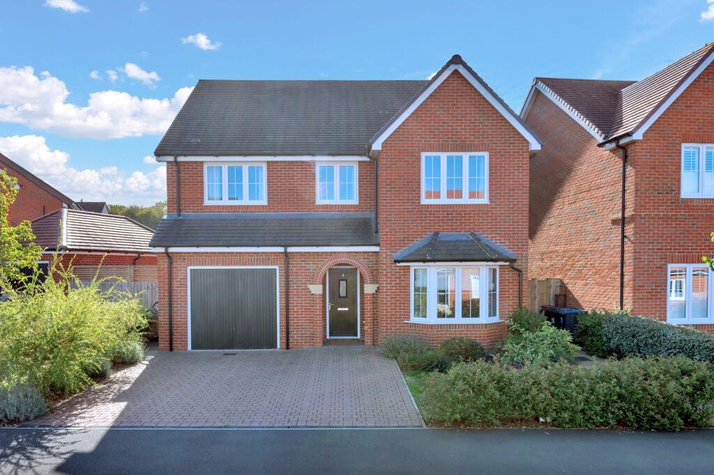 Main image of property: Barleymead Way, Puckeridge, SG11