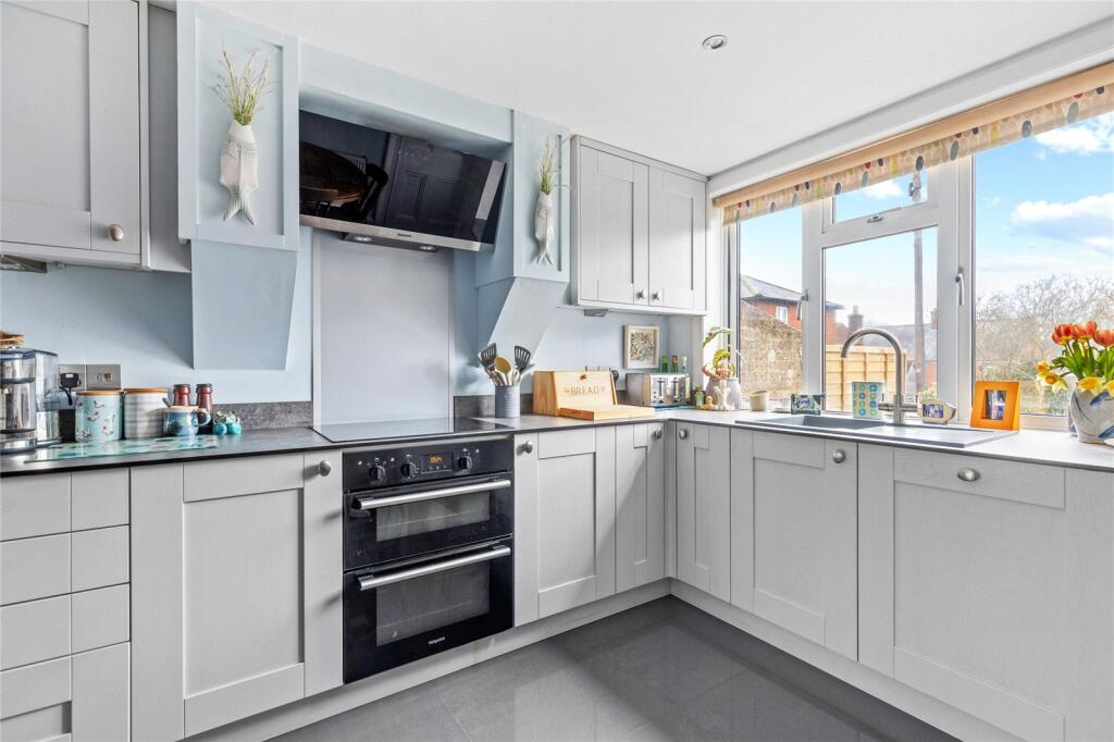 Main image of property: Heathfield Gardens, Midhurst, West Sussex, GU29