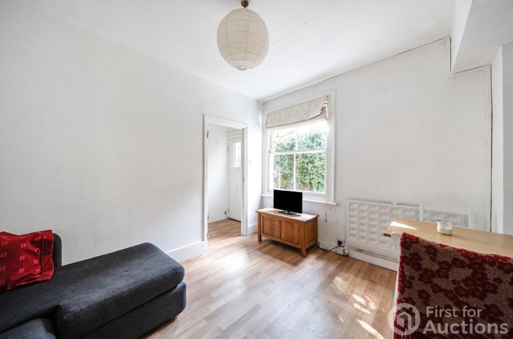 Highgate Avenue, London photo 4