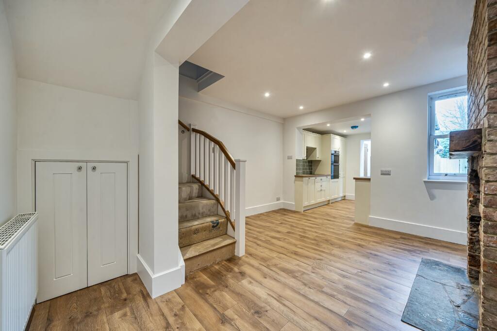 House in Buckinghamshire, Chepping Wycombe - View 5