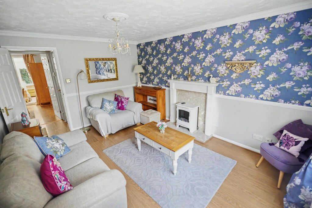 House in Wootton, Wootton Fields - View 3
