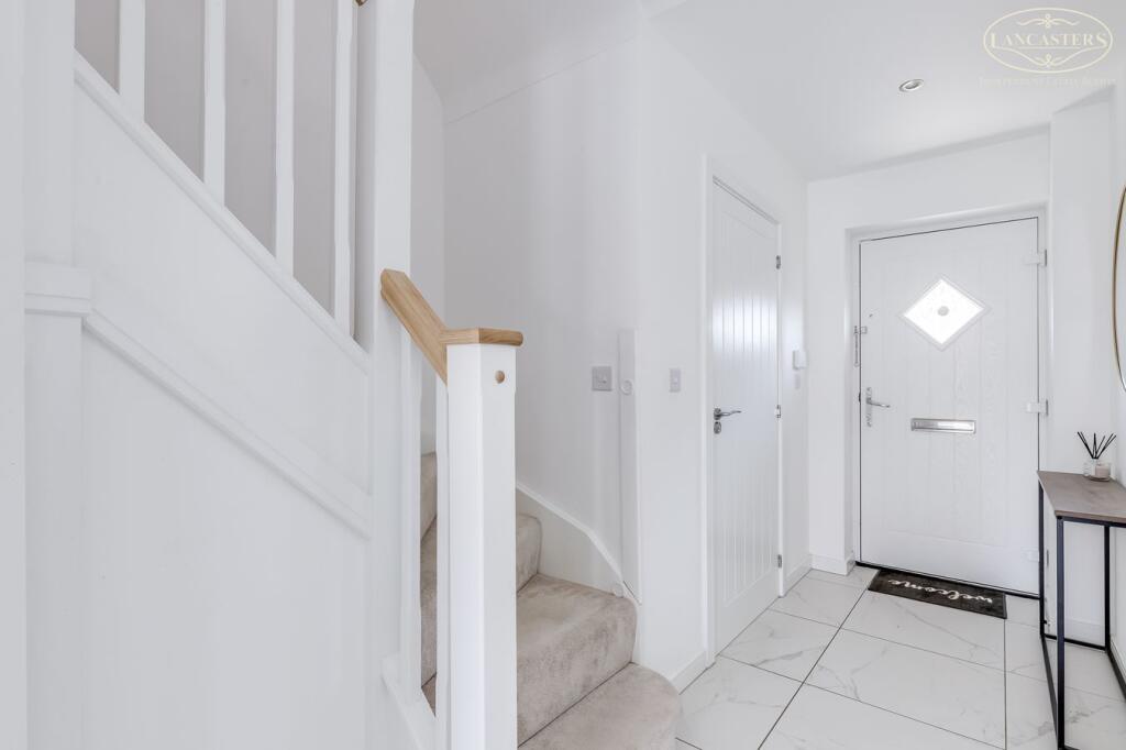 House in Bolton, Horwich - More