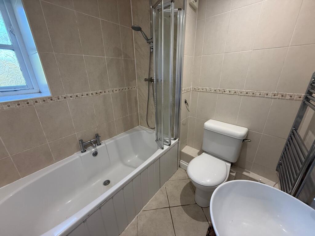 Additional image 8 of Lake Mews, Barwick Park, Yeovil, Somerset, BA22 9TB