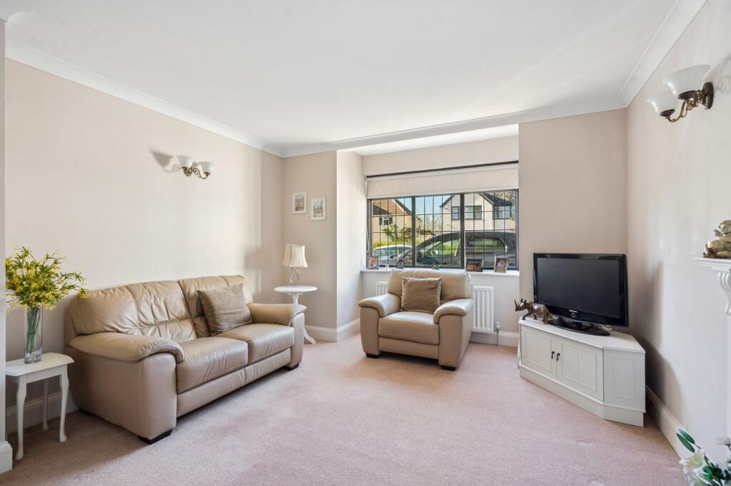 House in Slough - View 3