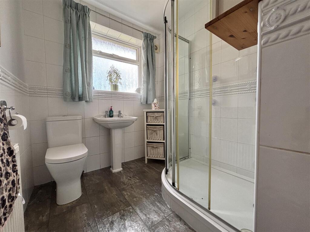 1, Sefton Drive, Hove Edge, HD6 2LY photo 5