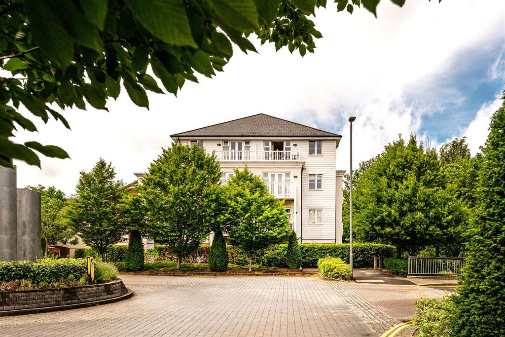 Main image of property: Penhurst House, Wye Dene