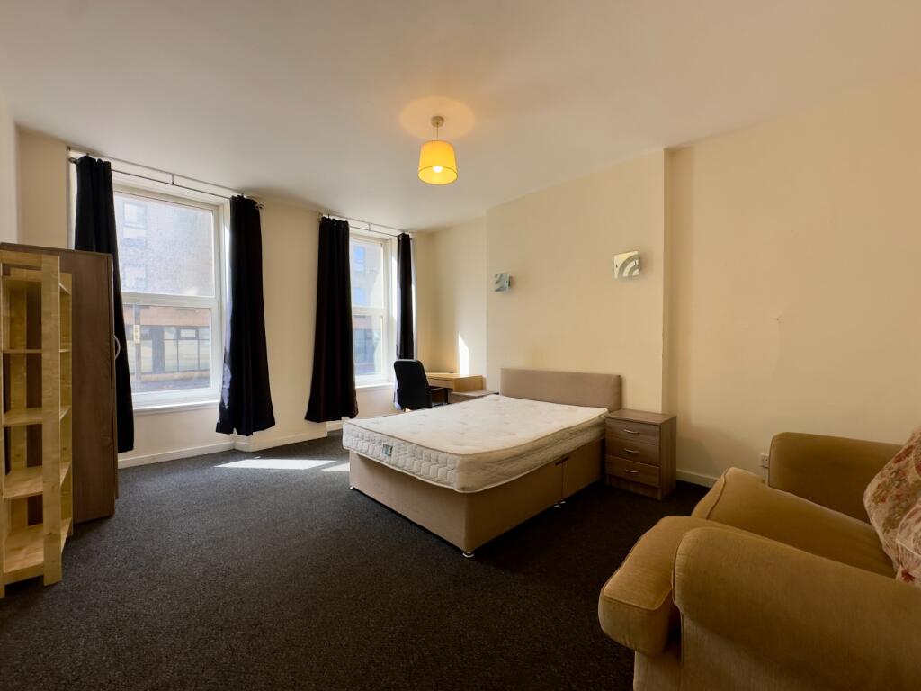 3 bedroom flat for rent