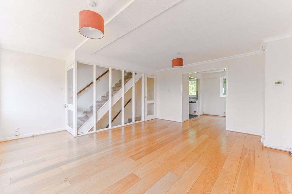 Main image of property: Chichele Gardens, East Croydon, Croydon, CR0