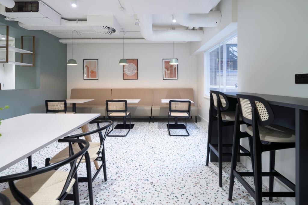 Kitchen & Breakout