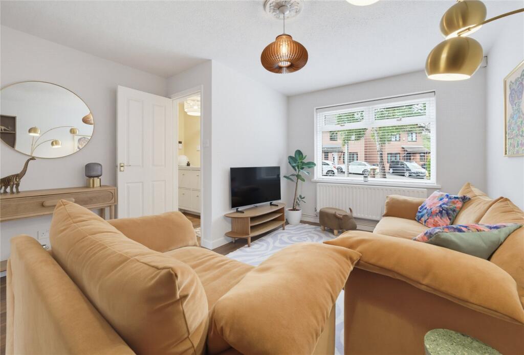 House in Cardiff, Trowbridge - View 5