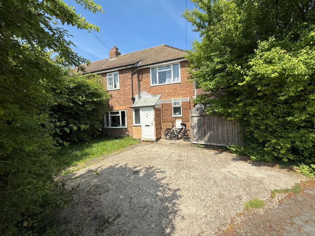 4-bed semi-detached on Northfields, Dunstable, £380,000