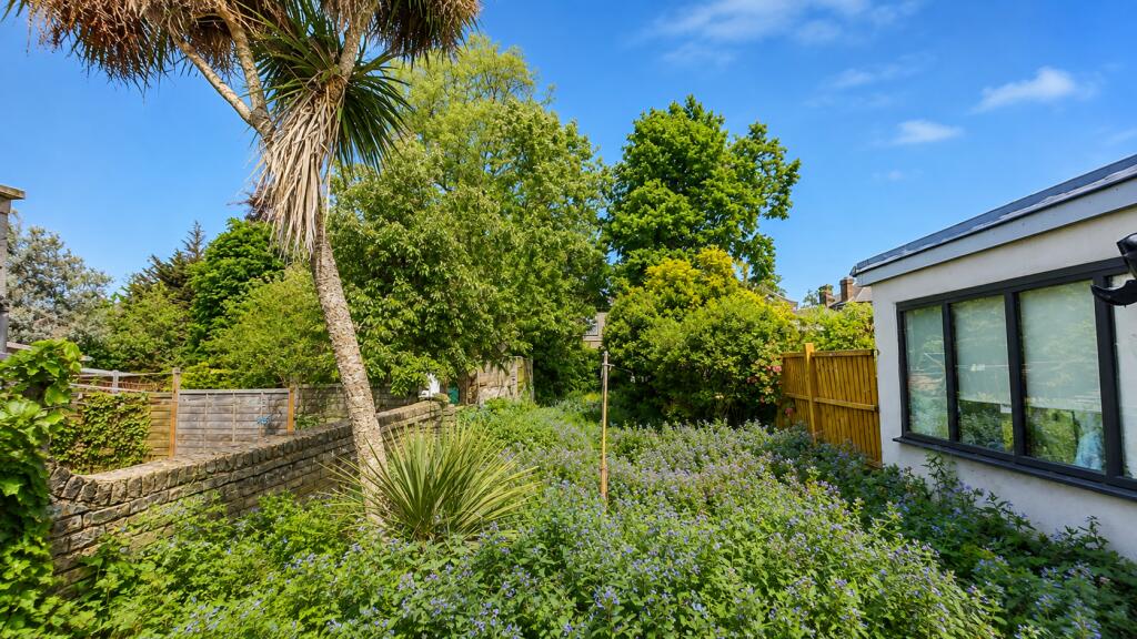 House in London - View 5