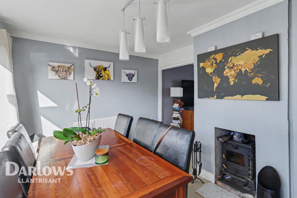 House in Cardiff, Llantrisant - More