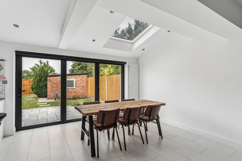 House in Watford, Hertfordshire - View 4