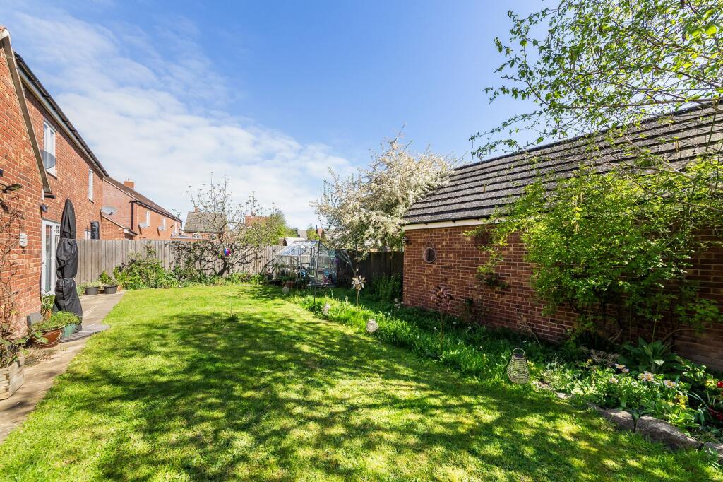 House in Vale of White Horse, Chilton Fields, Chilton - View 4