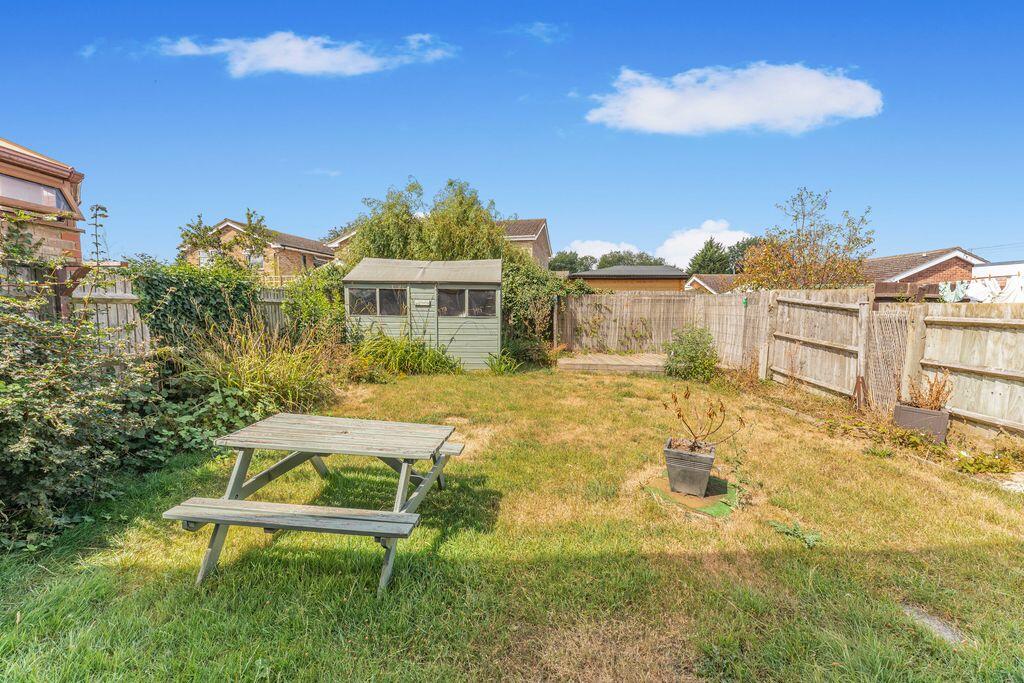 7, Leabrook Close, Banbury photo 2