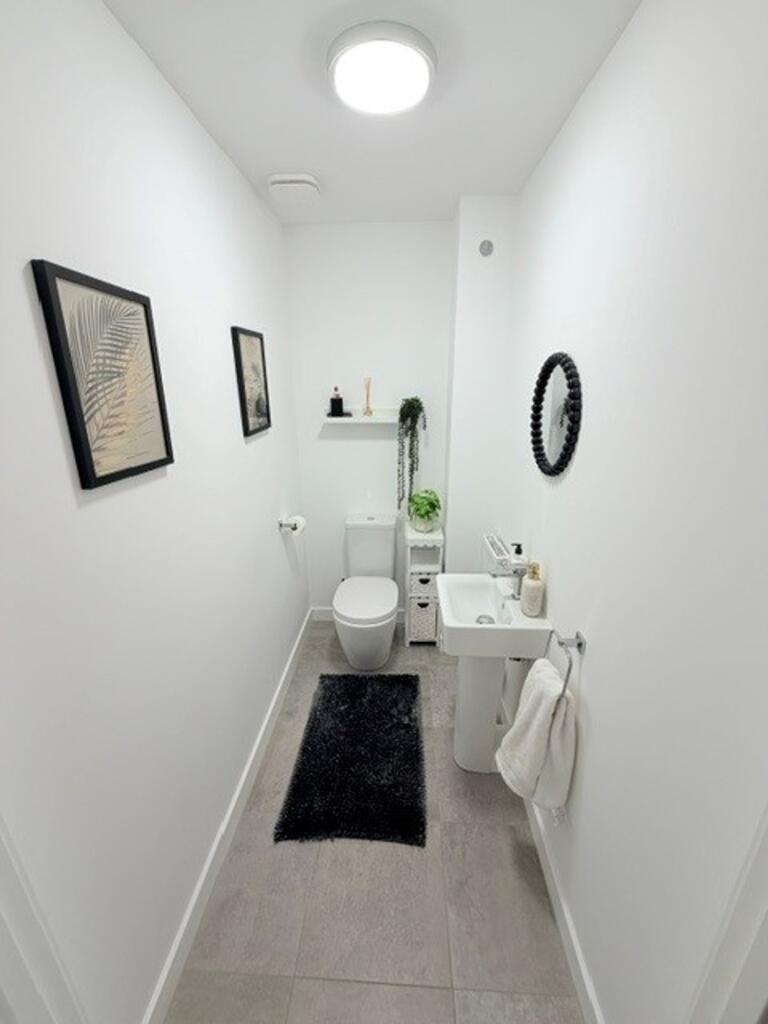 House in Dunfermline, Masterton - View 5