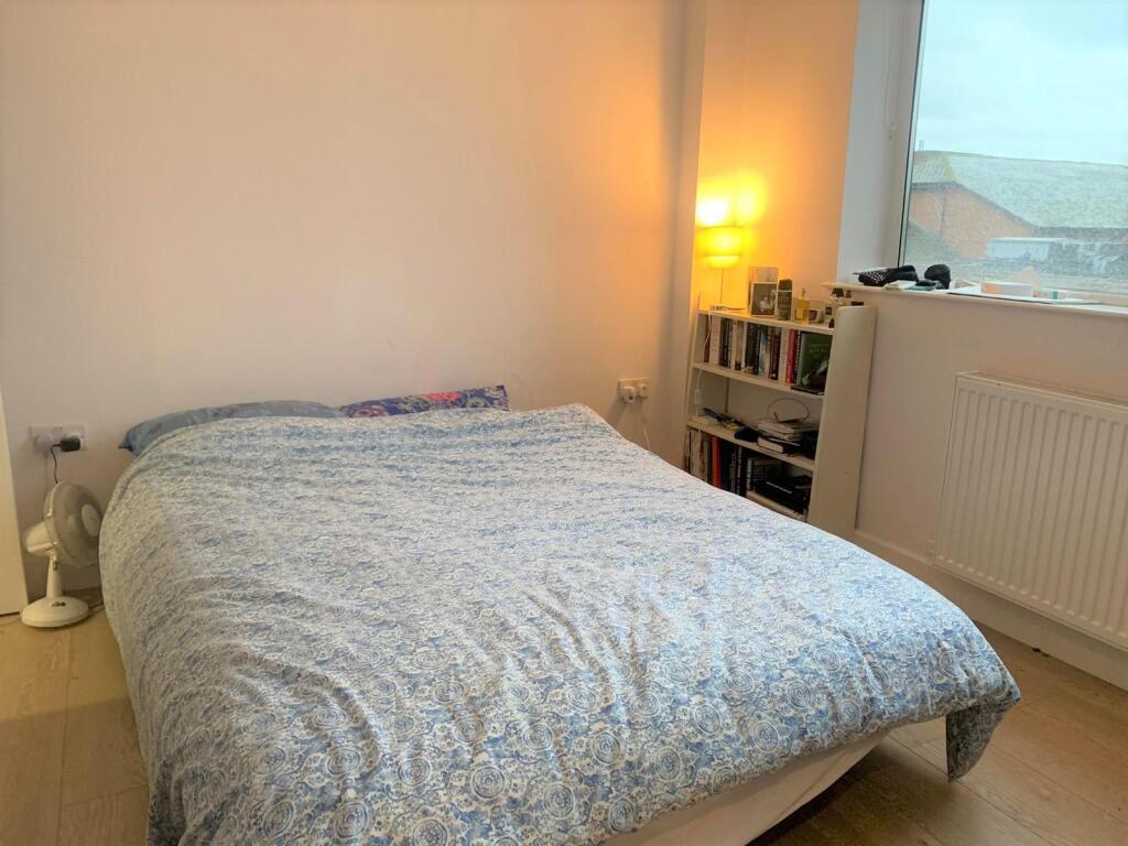 Apartment in Hemel Hempstead - View 4