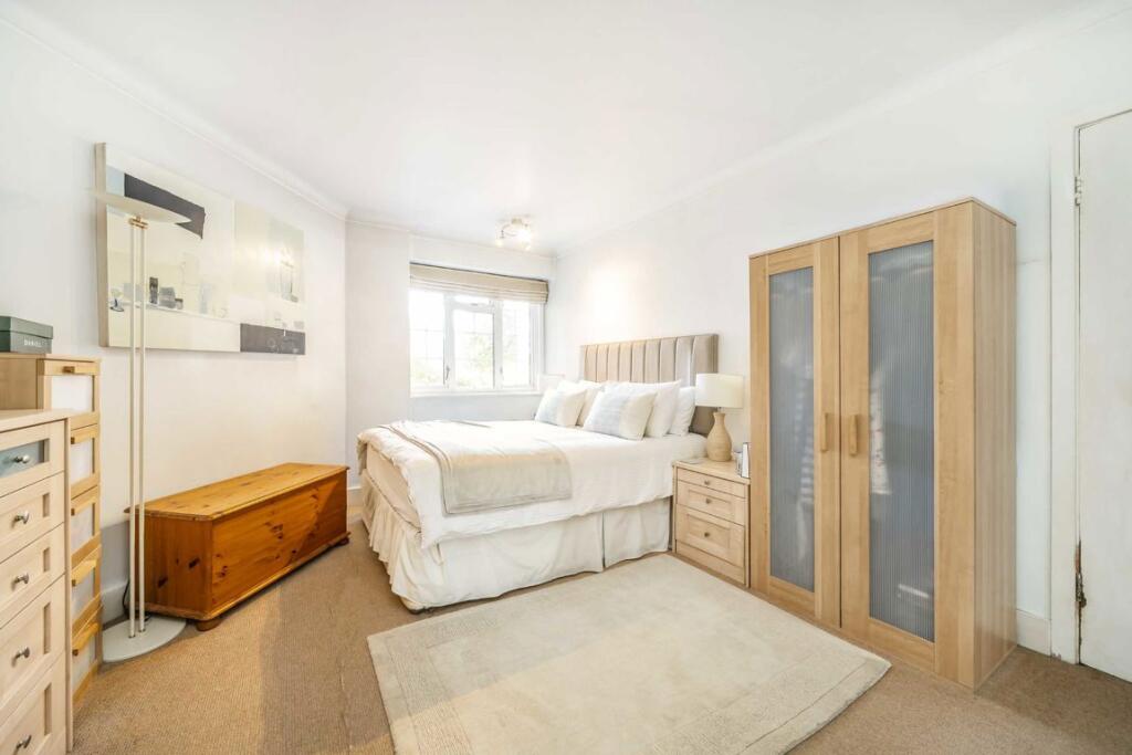 Apartment in London, Shepherd's Bush - View 4