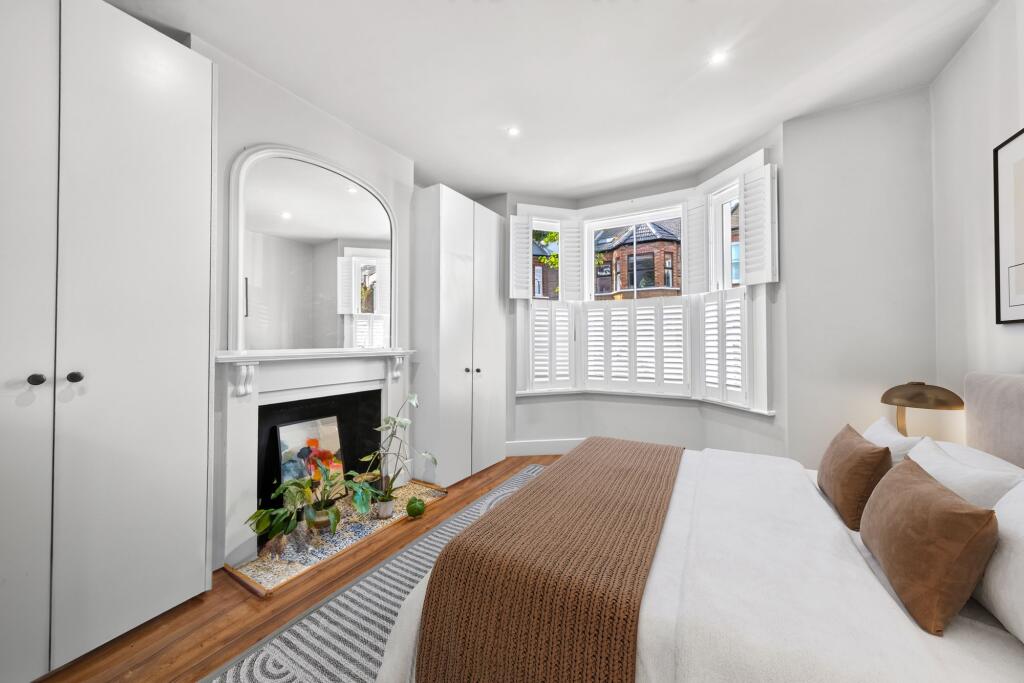 Apartment in London - More