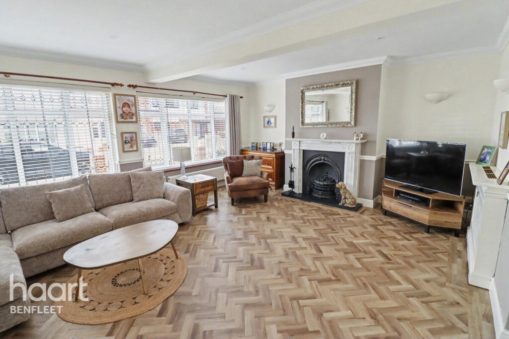 House in Southend-on-Sea - View 4