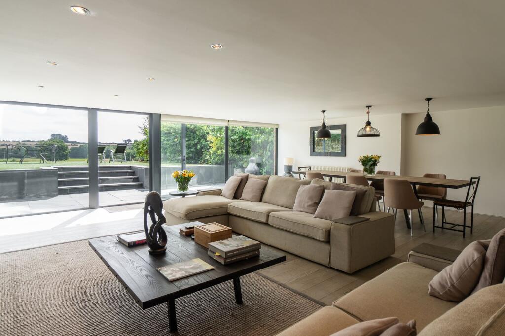 Main image of property: Wroxton Lane, Horley, OX15