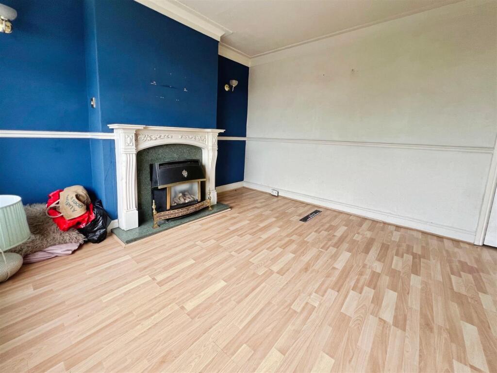 House in Bradford, Haigh Fold, Undercliffe - View 3