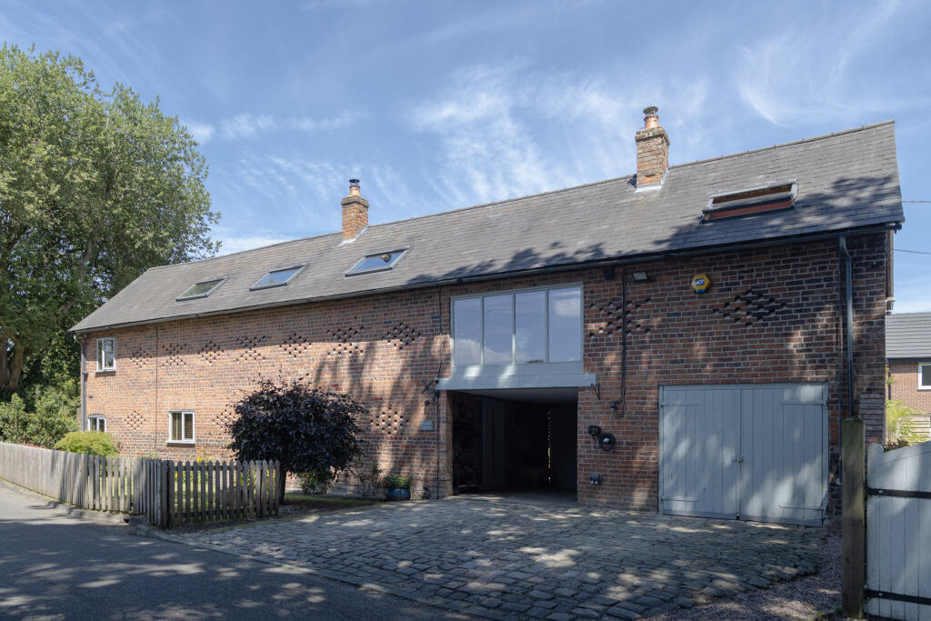 Main image of property: Trouthall Lane, Plumley, Knutsford 