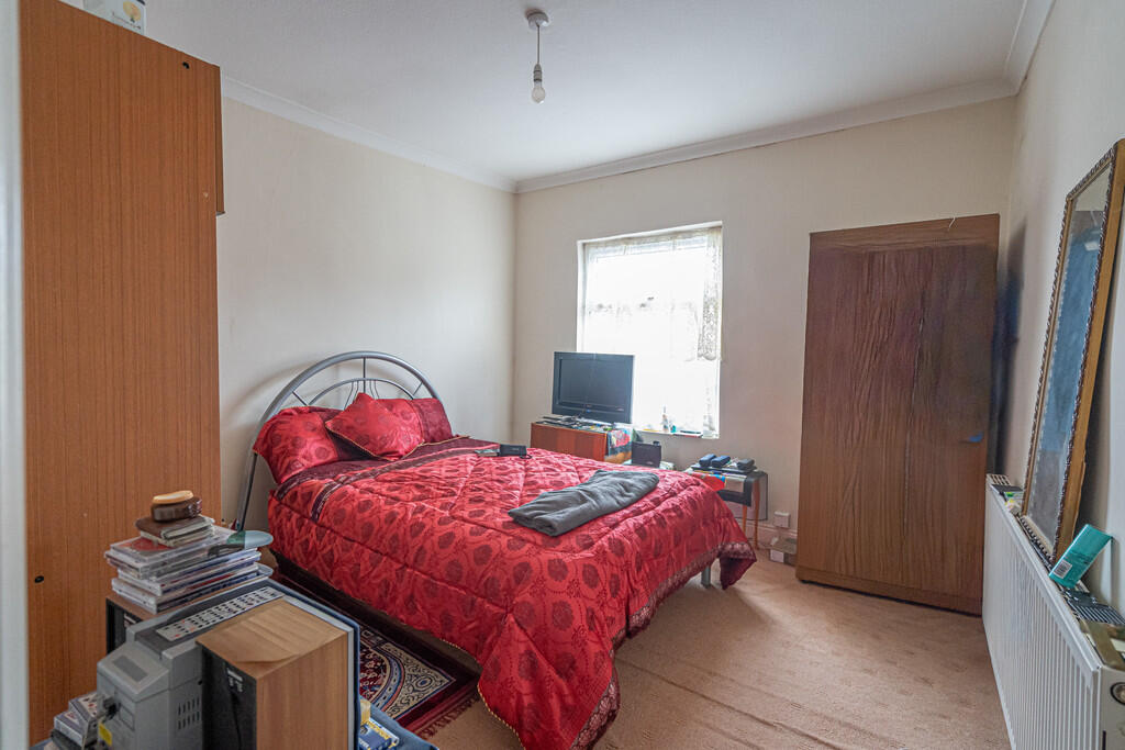 House in Birmingham, West Midlands - More