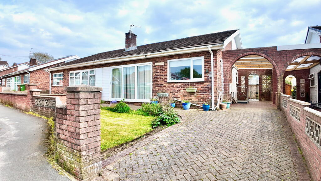 Rolls Avenue, Penpedairheol, CF82