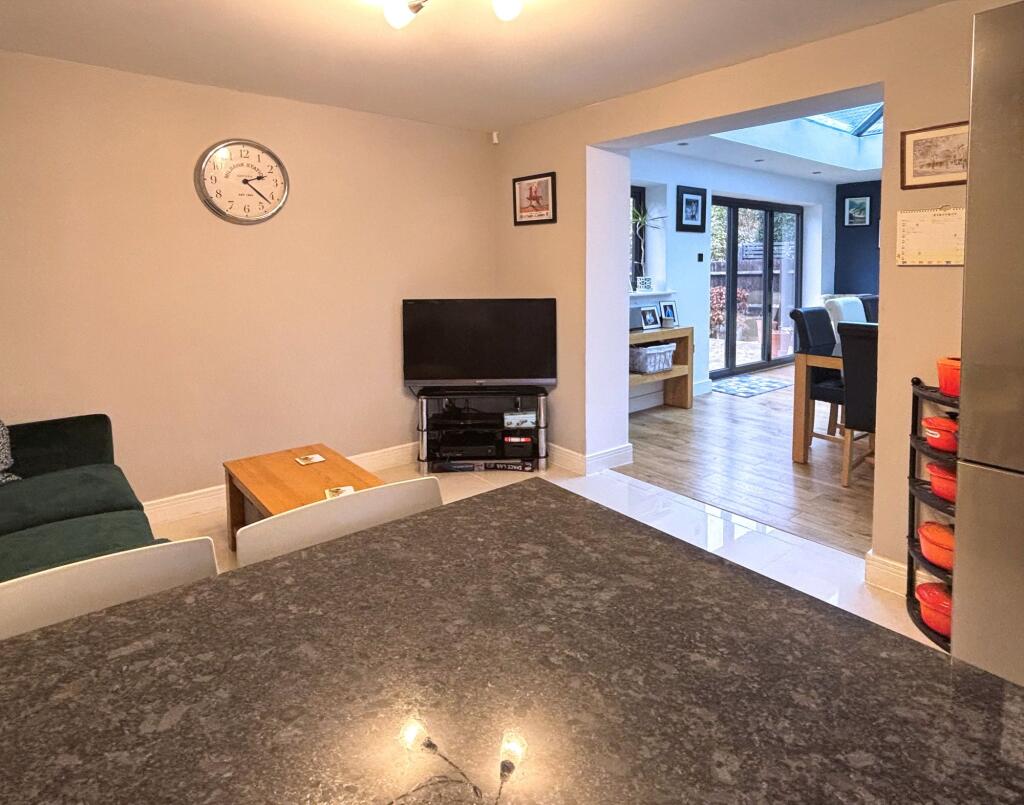 Bobbin Close, Brockworth, GL3 photo 4