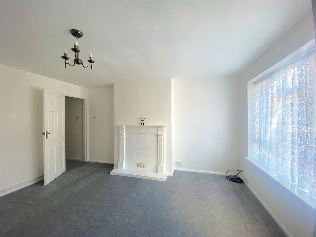Apartment in Tonbridge - View 4