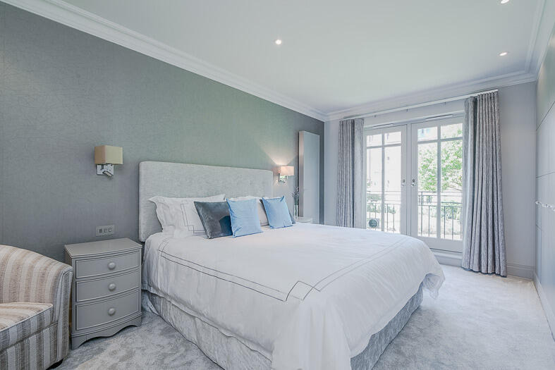 Apartment in Twickenham - More