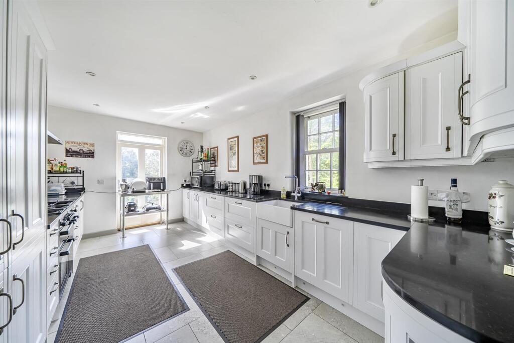 House in Temple Bar, Llanfihangel Ystrad - View 4