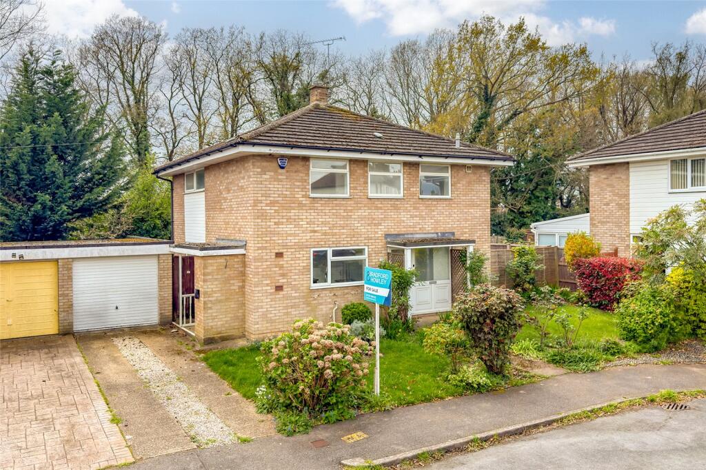 Main image of property: Linden Crescent, St. Albans, Hertfordshire, AL1