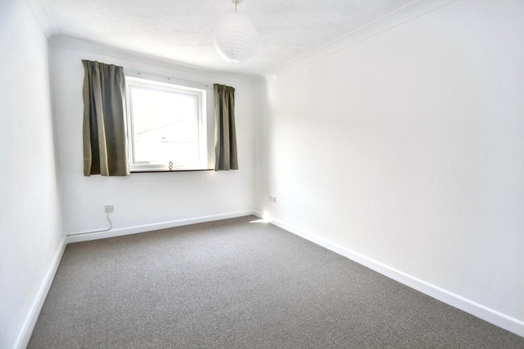Apartment in Truro - View 3