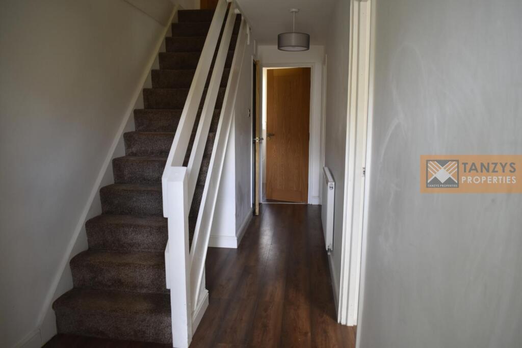 House in Bolton - View 4
