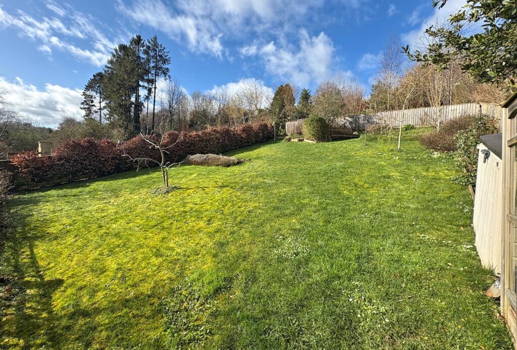 Water Lane, Wotton-under-Edge, GL12 photo 2